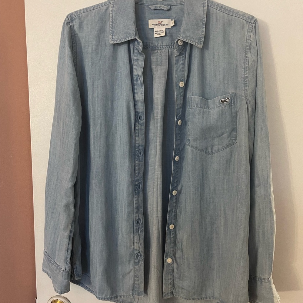 Vineyard Vines Light Blue Button Down Shirt